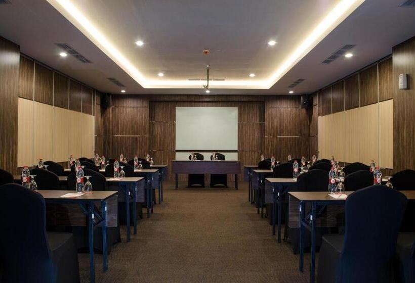 Fotos del hotel @hom Premiere Gkb Gresik:  23