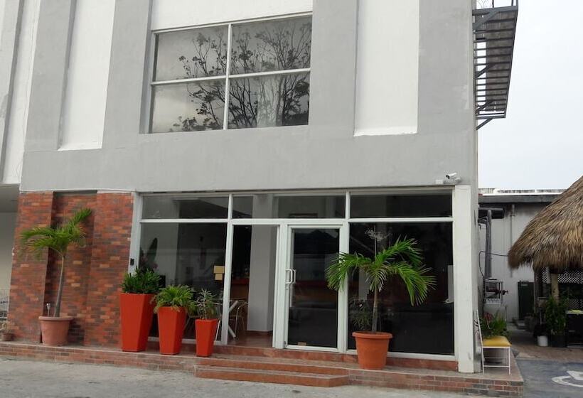 Fotos del hotel Coronado Inn:  10