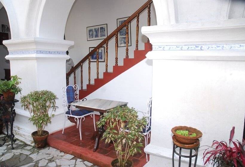 Fotos del hotel Old Courtyard:  17