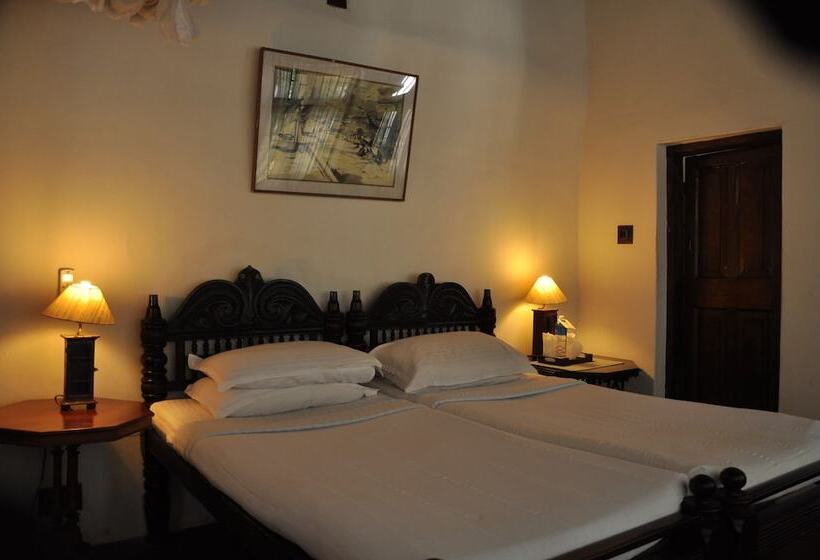 Fotos del hotel Old Courtyard:  16