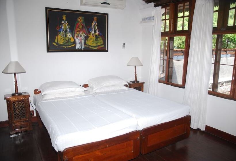 Fotos del hotel Old Courtyard:  4