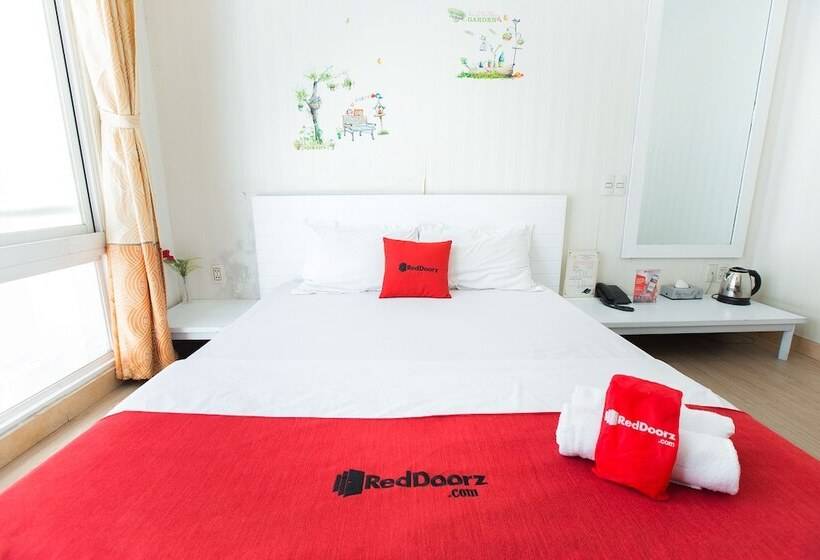 Fotos del hotel Reddoorz Plus @ Nguyen Thi Thap Street:  5