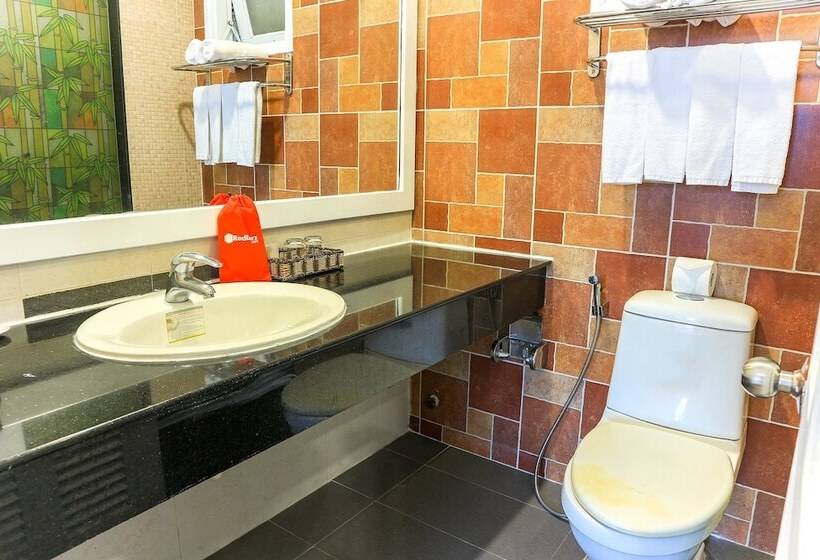 Fotos del hotel Reddoorz Plus @ Nguyen Thi Thap Street:  2