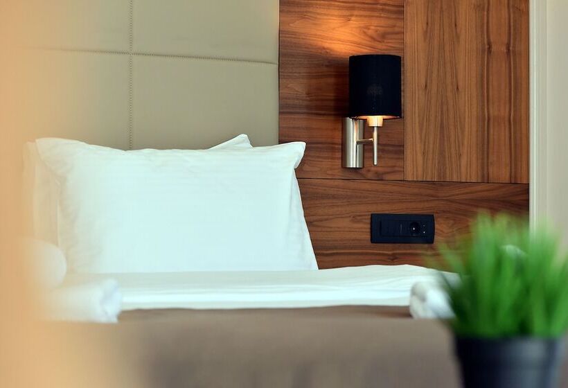 Fotos del hotel Lazaro:  4