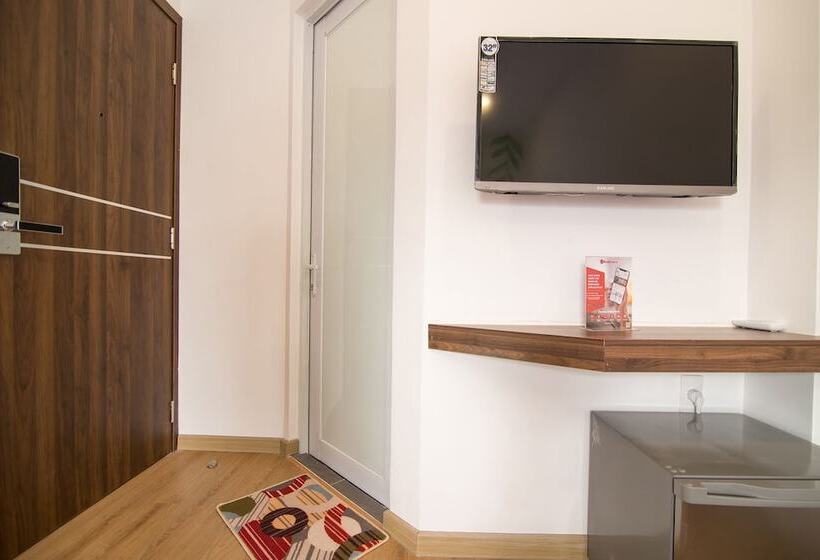 Fotos del hotel Reddoorz Plus @ Tran Quang Khai Street:  24