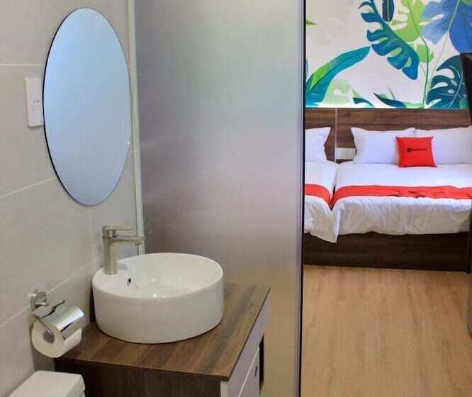 Fotos del hotel Reddoorz Plus @ Tran Quang Khai Street:  8