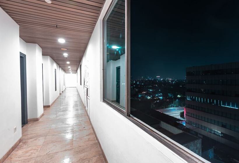 Fotos del hotel Oyo Townhouse 2 Hotel Gunung Sahari:  15