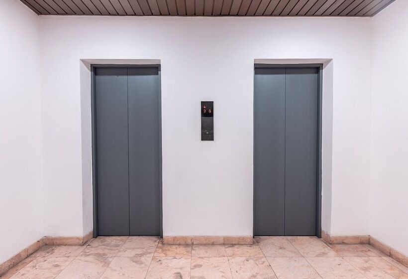 Fotos del hotel Oyo Townhouse 2 Hotel Gunung Sahari:  18