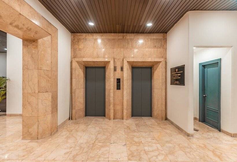 Fotos del hotel Oyo Townhouse 2 Hotel Gunung Sahari:  20