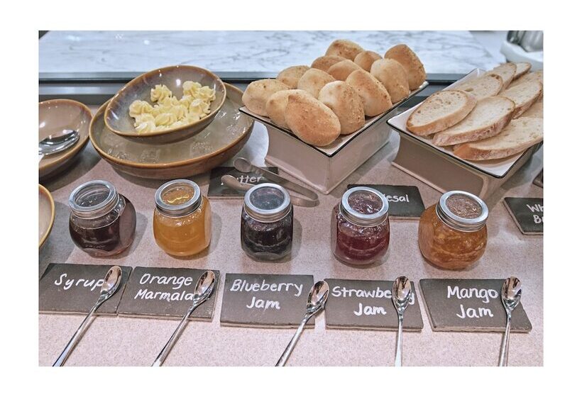 Fotos del hotel Summit  Greenhills:  4