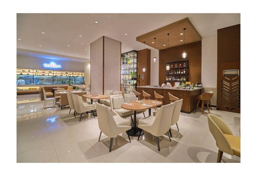 Fotos del hotel Summit  Greenhills:  7