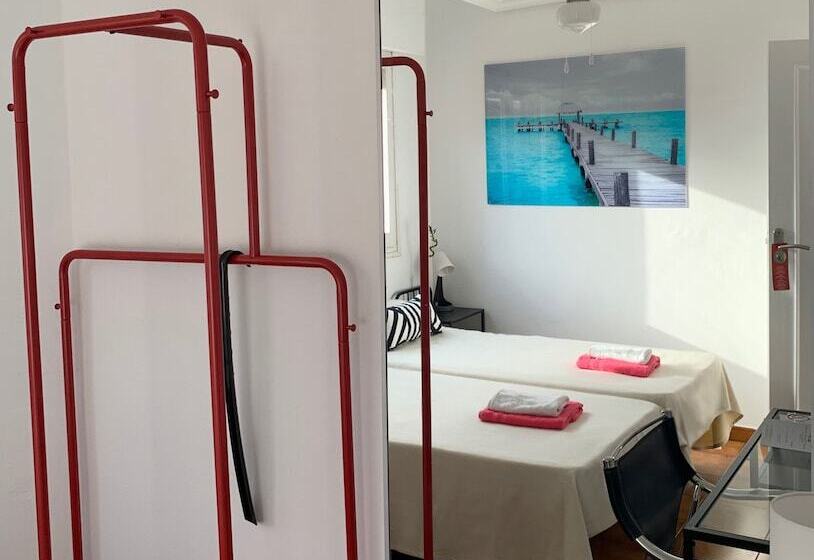 Fotos del hotel Y Restaurante Puerta De Aranda:  3