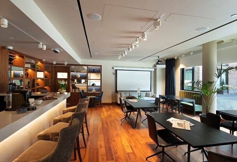 Fotos del hotel Tower Suites By Blue Orchid:  32