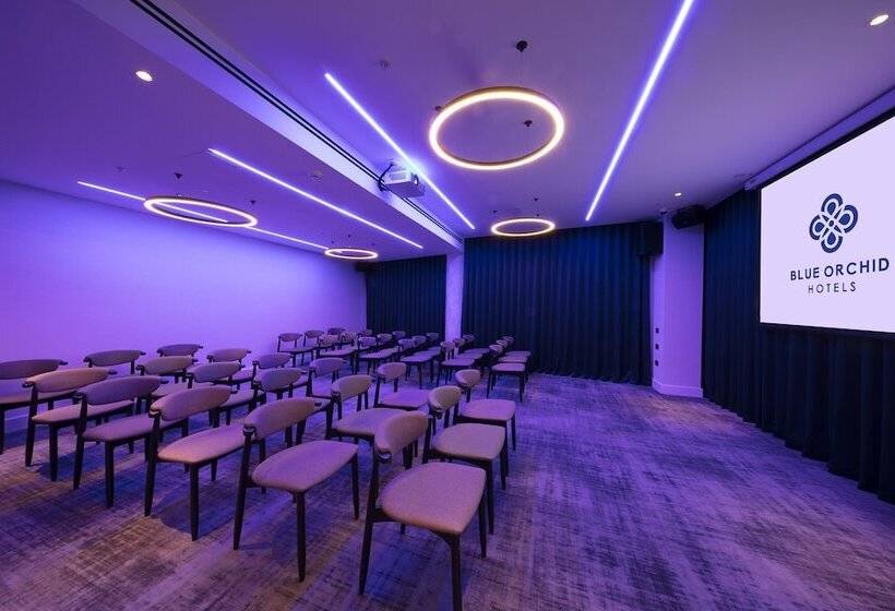 Fotos del hotel Tower Suites By Blue Orchid:  55