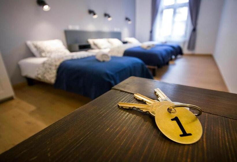 Fotos del hotel Pokoje Go?cinne ?w. Anny:  10