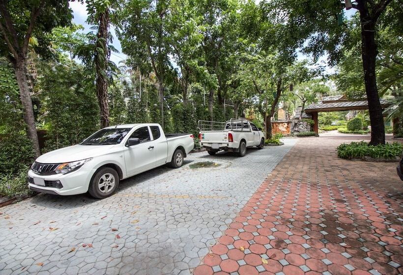 Piyapruk Resort & Steakhouse