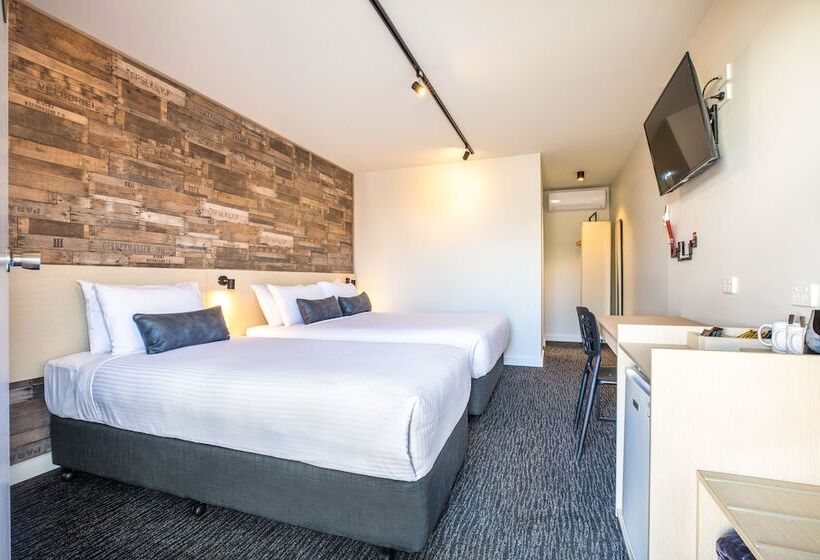 Nightcap At Westside