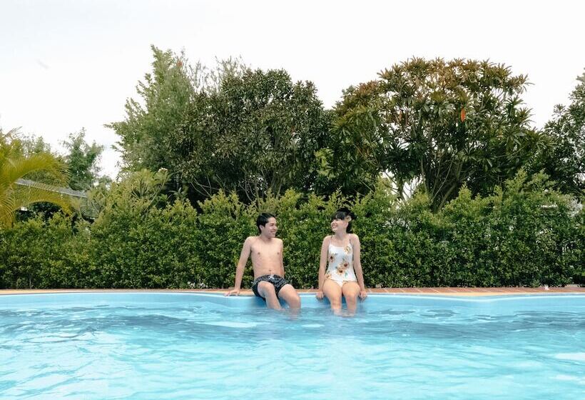 Rai Fahpratan Home And Garden