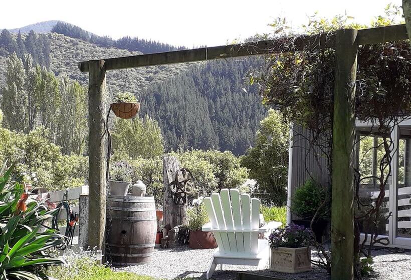 Marlborough Bed And Breakfast