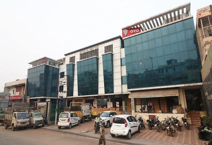 Fotos del hotel Oyo 23595 Hotel Tajway Inn:  8