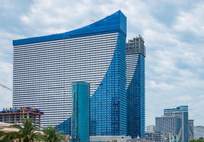 Fotos del hotel Orbi City Hotel Official:  2