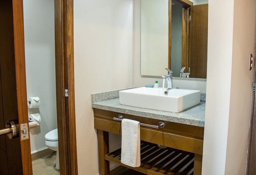 Fotos del hotel Varali Grand:  8