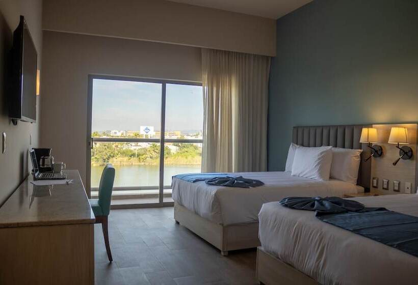 Fotos del hotel Varali Grand:  9