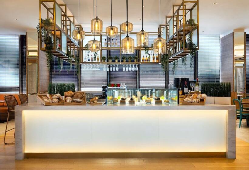 Hilton Garden Inn Jakarta Taman Palem