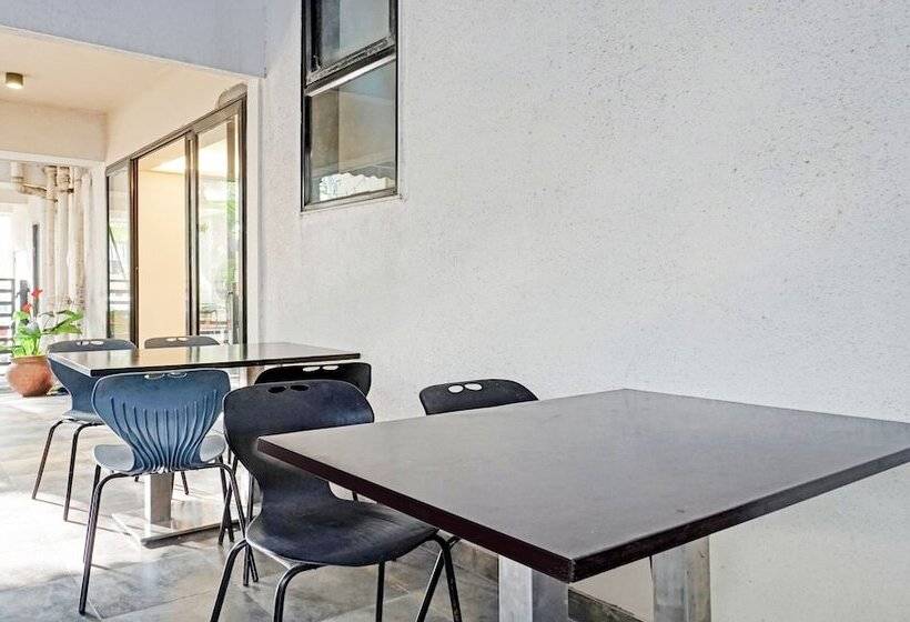 Fotos del hotel Capital O 2327  Eco Inn:  17