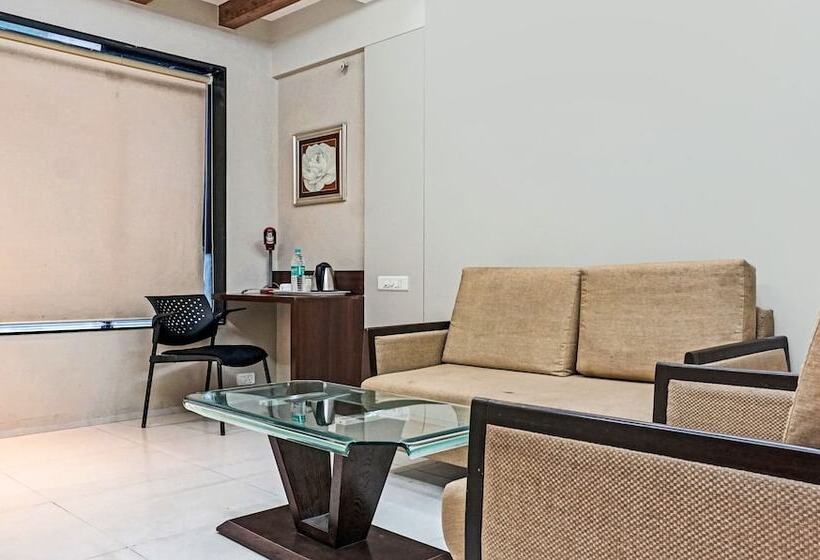 Fotos del hotel Capital O 2327  Eco Inn:  13