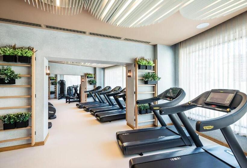 Fotos del hotel Courtyard By Marriott Baku:  2