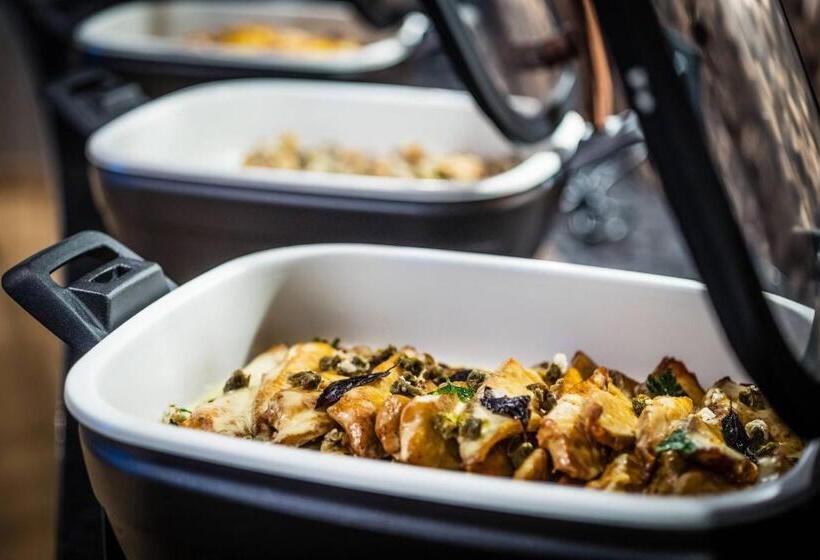 Fotos del hotel Courtyard By Marriott Baku:  11