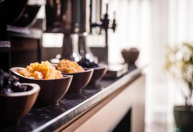 Fotos del hotel Courtyard By Marriott Baku:  8