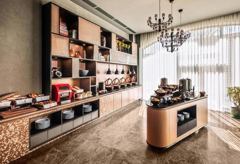 Fotos del hotel Courtyard By Marriott Baku:  24