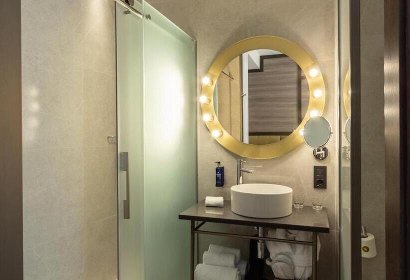 Fotos del hotel Pestana Cr7 Gran Vía Madrid:  7