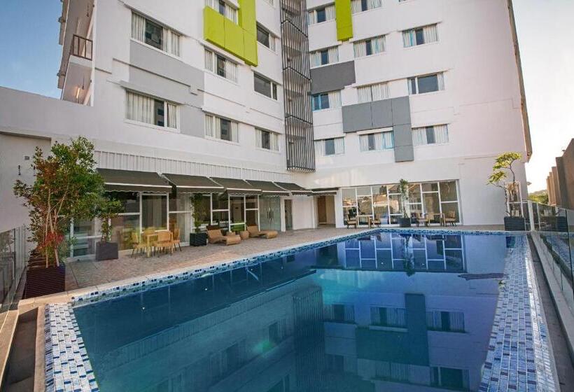 Fotos del hotel Whiz Prime Hotel Hasanuddin Makassar:  3