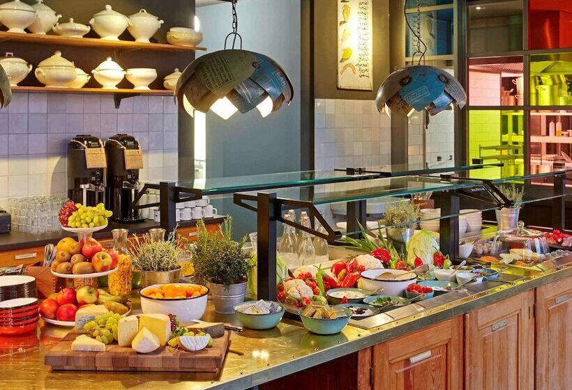 Fotos del hotel 25hours Hotel Altes Hafenamt:  5