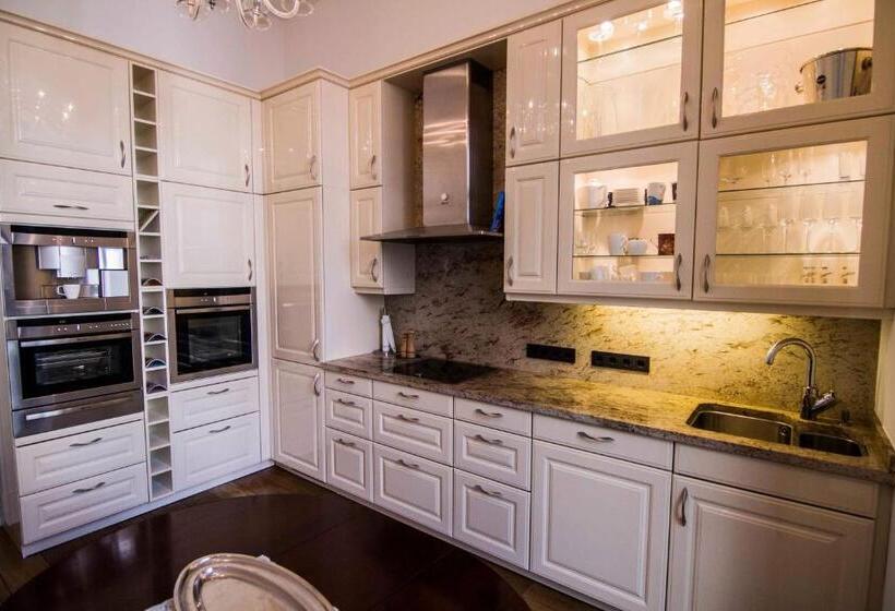 Fotos del hotel Helvetia Suites:  9