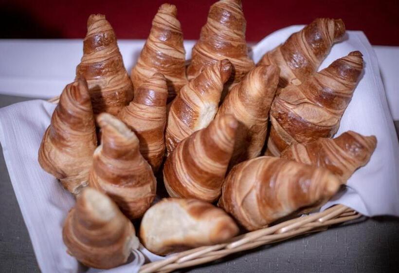 Fotos del hotel Schroeders Stadtwald:  16