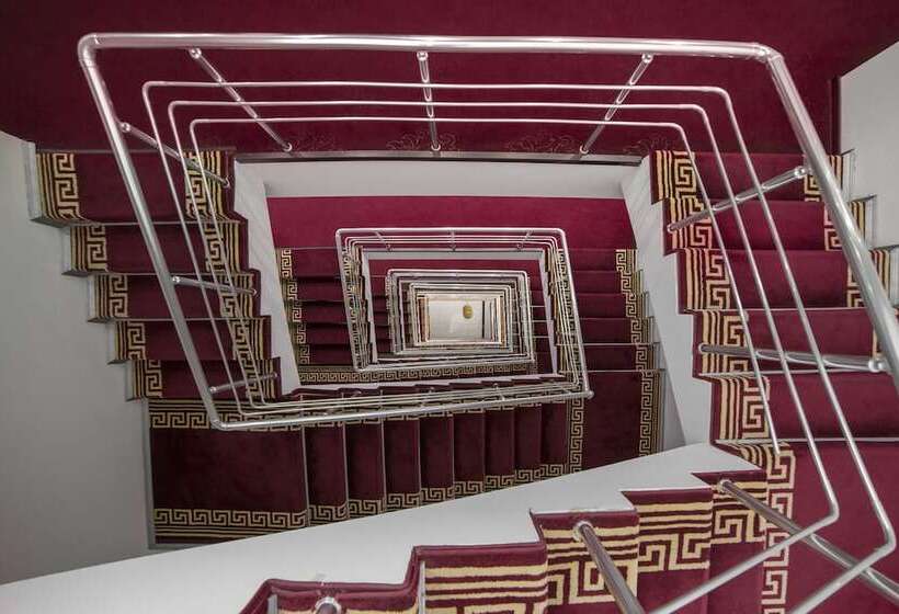 Fotos del hotel Grand Palace:  7