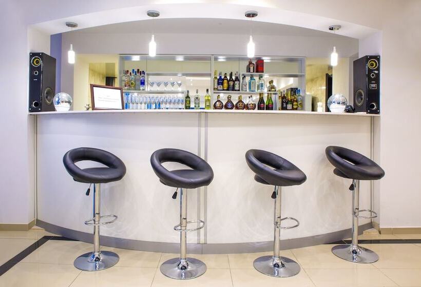 Fotos del hotel Grand Palace:  11