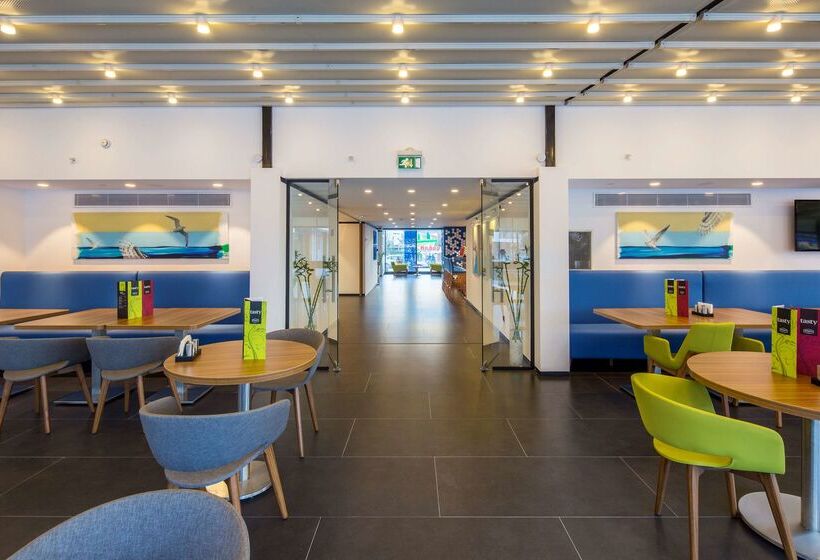 Fotos del hotel Hampton By Hilton Istanbul Kurtkoy:  4