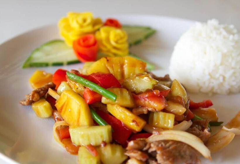 Fotos del hotel Lanta Pearl Beach Resort:  2