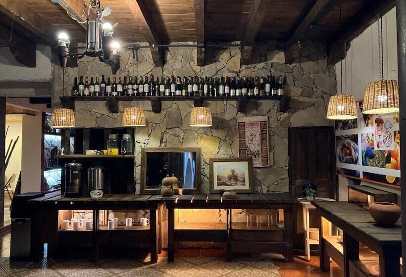 Fotos del hotel & Cava La Parroquia:  2