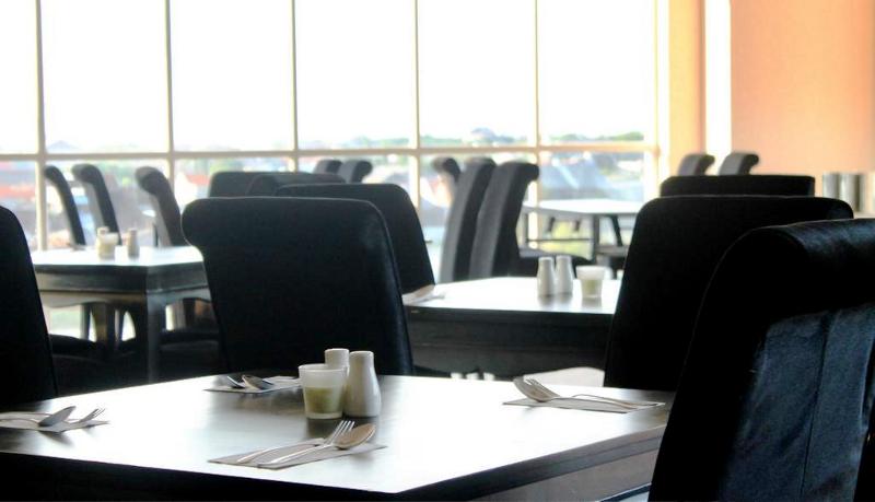 Fotos del hotel Gunawangsa Merr:  3