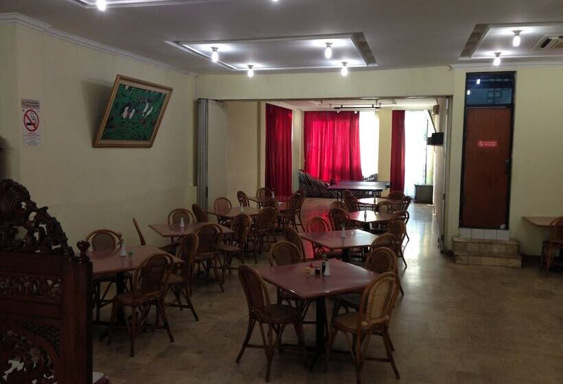 Fotos del hotel Lautze Indah:  4