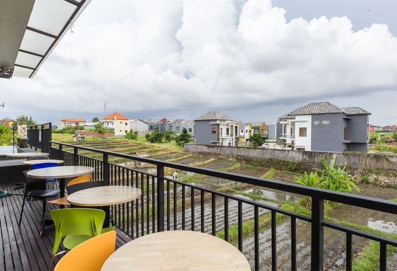 Fotos del hotel Reddoorz Plus @ Gunung Salak Street:  7