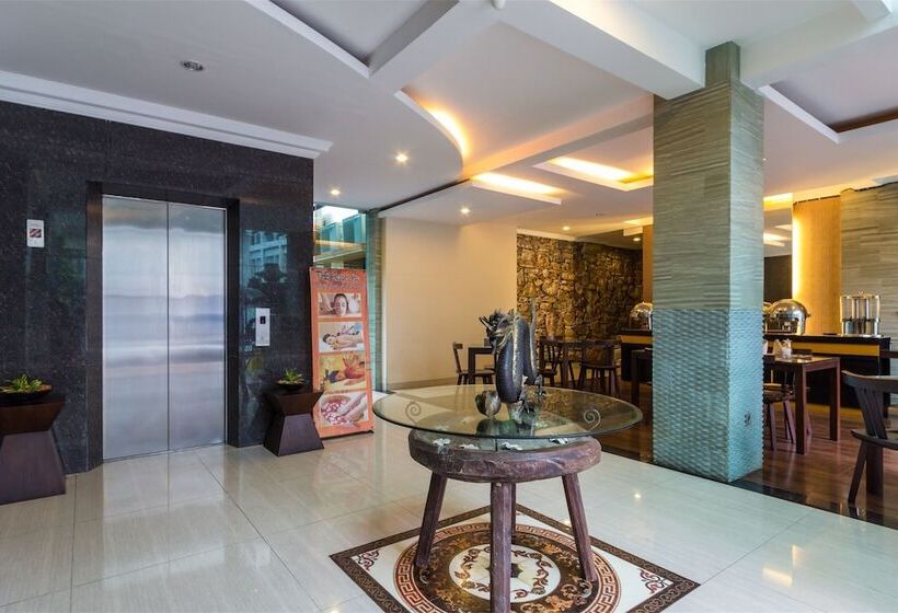 Fotos del hotel Reddoorz Plus @ Shri Lakshmi Seminyak:  5