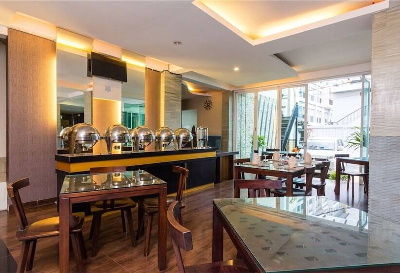 Fotos del hotel Reddoorz Plus @ Shri Lakshmi Seminyak:  13