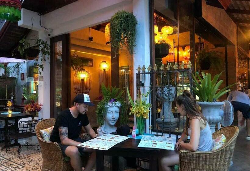 Fotos del hotel Soi One Boutique Bedrooms:  13